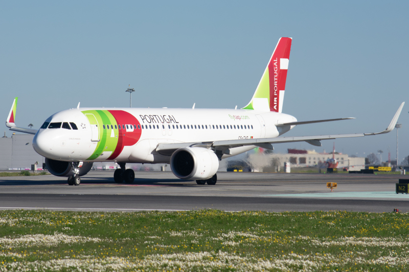 Photo of CS-TVD - TAP Air Portugal Airbus A320NEO at LIS on AeroXplorer Aviation Database