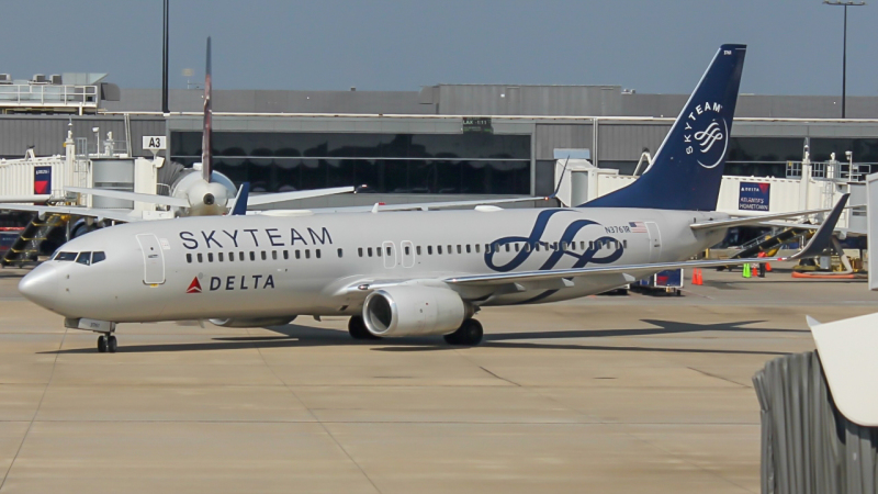 Photo of N3761R - Delta Airlines Boeing 737-800 at ATL on AeroXplorer Aviation Database
