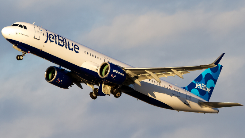 Photo of N2105J - JetBlue Airways Airbus A321NEO at LAX on AeroXplorer Aviation Database