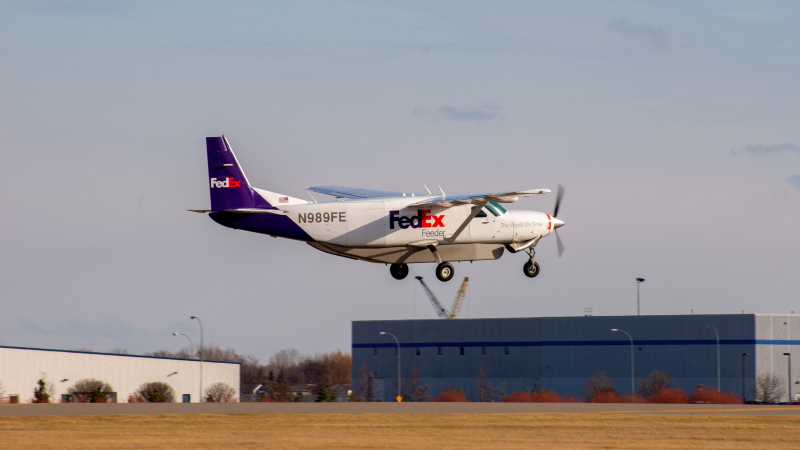 Photo of N989FE - FedEx Cessna Grand Caravan at FAR on AeroXplorer Aviation Database