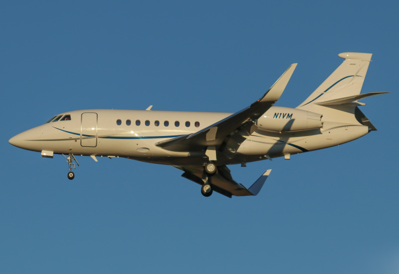 Photo of N1VM - PRIVATE Dassault Falcon 2000EX at BWI on AeroXplorer Aviation Database