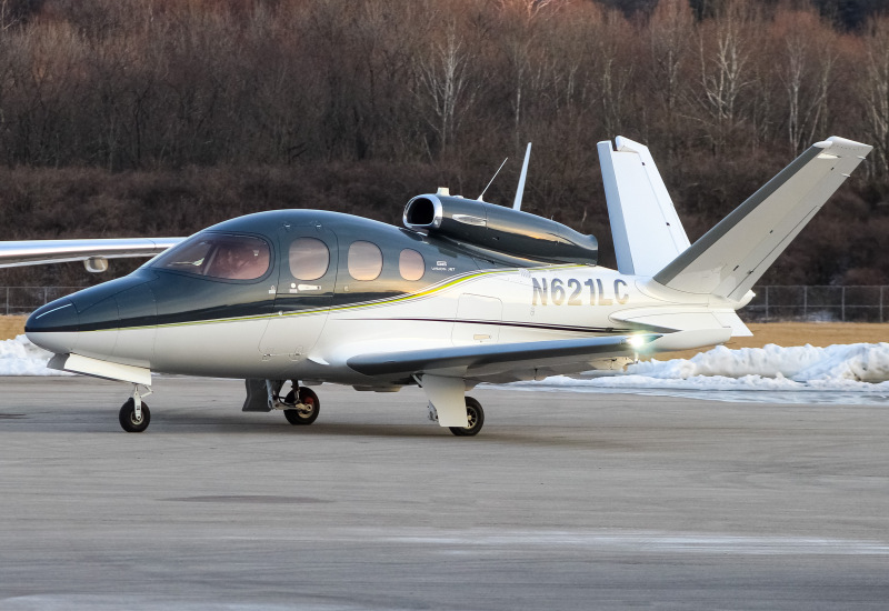Photo of N621LC - PRIVATE  Cirrus Vision  at LUK on AeroXplorer Aviation Database