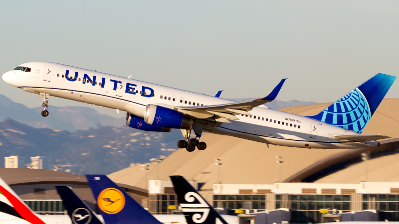 Photo of N17139 - United Airlines Boeing 757-200 at LAX on AeroXplorer Aviation Database