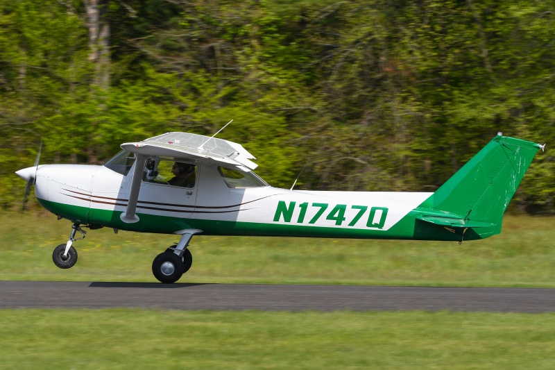Photo of N1747Q - PRIVATE Cessna 150L at N14 on AeroXplorer Aviation Database