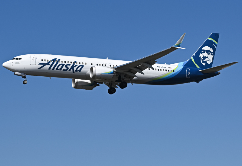 Photo of N946AK - Alaska Airlines Boeing 737 MAX 9 at LAX on AeroXplorer Aviation Database