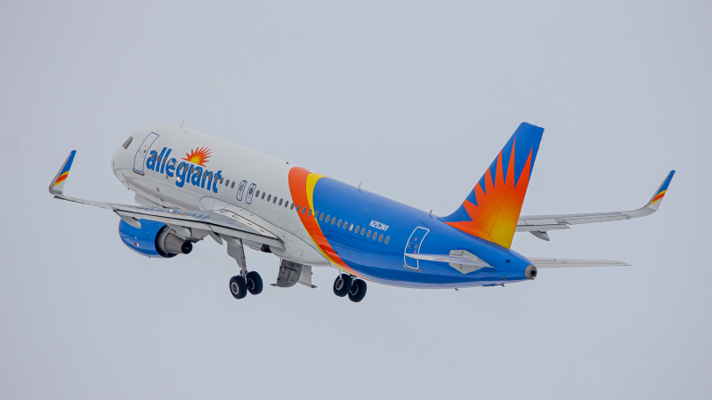 Photo of N253NV - Allegiant Air Airbus A320 at LCK on AeroXplorer Aviation Database