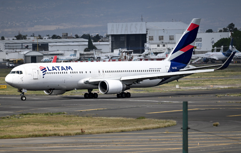 Photo of CC-CXI - LATAM Boeing 767-300ER at MEX on AeroXplorer Aviation Database