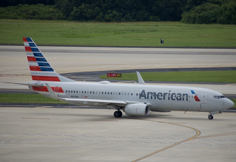 Photo of N910NN - American Airlines Boeing 737-800 at TPA on AeroXplorer Aviation Database