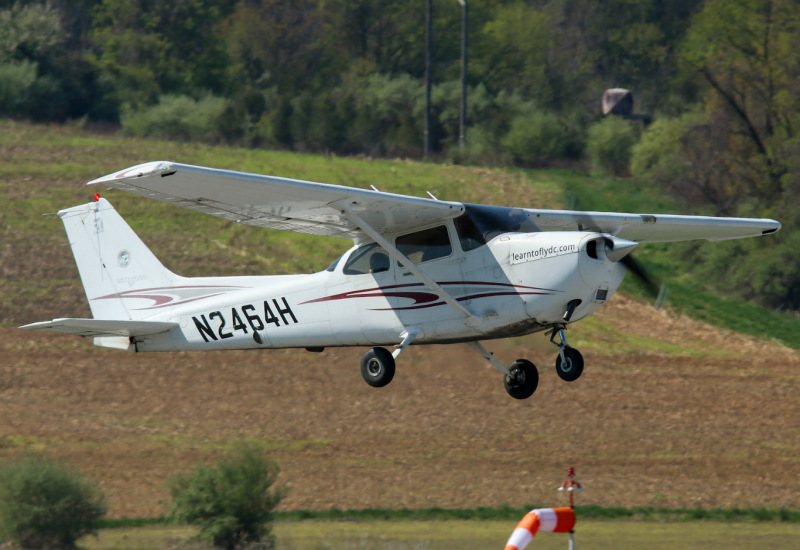 Photo of N2464H - PRIVATE Cessna 172S at THV on AeroXplorer Aviation Database