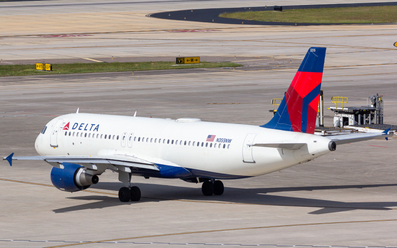 Photo of N355NW - Delta Airlines Airbus A320 at TPA on AeroXplorer Aviation Database