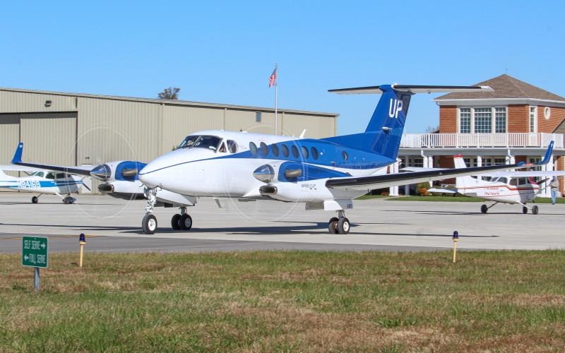 Photo of N885UP - Wheels Up Beechcraft King Air 350 at DVK on AeroXplorer Aviation Database