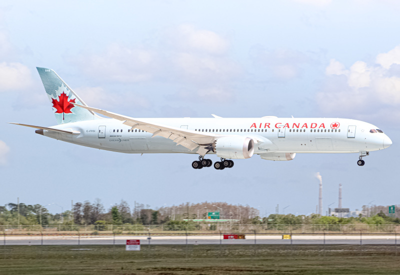 Photo of C-FRSI - Air Canada Boeing 787-9 at MCO on AeroXplorer Aviation Database