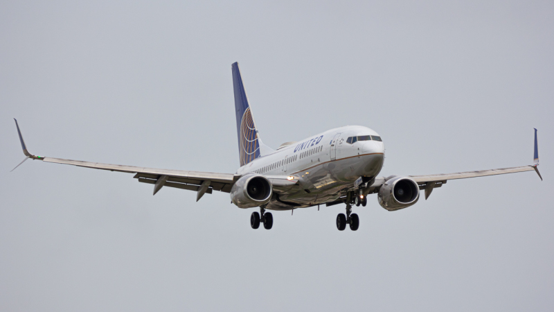 Photo of N13716 - United Airlines Boeing 737-700 at MIA on AeroXplorer Aviation Database