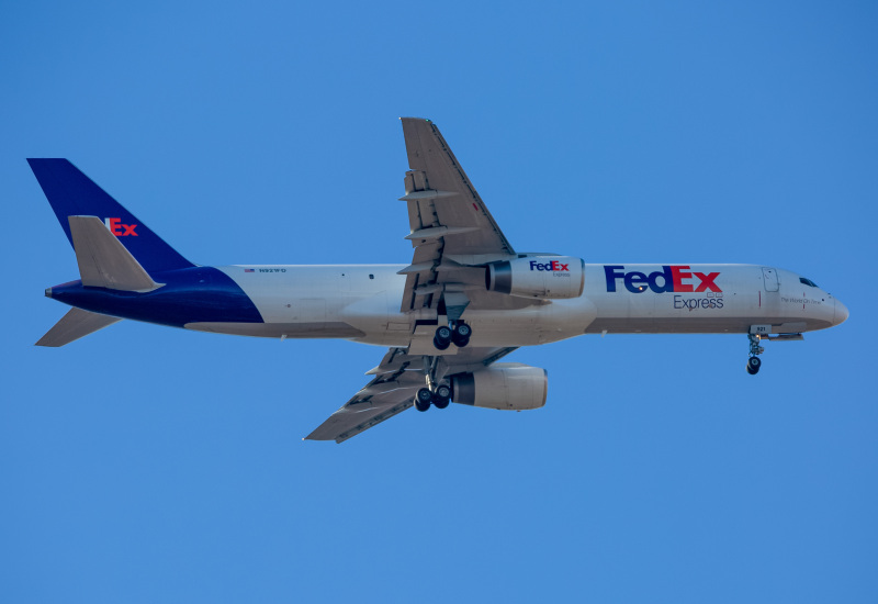 Photo of N921FD - FedEx Boeing 757-200 at BWI on AeroXplorer Aviation Database