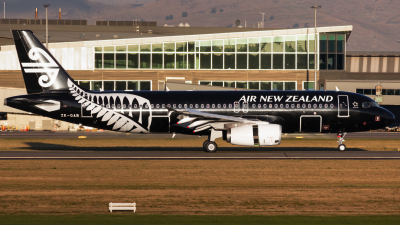 Photo of ZK-OAB - Air New Zealand Airbus A320 at CHC on AeroXplorer Aviation Database