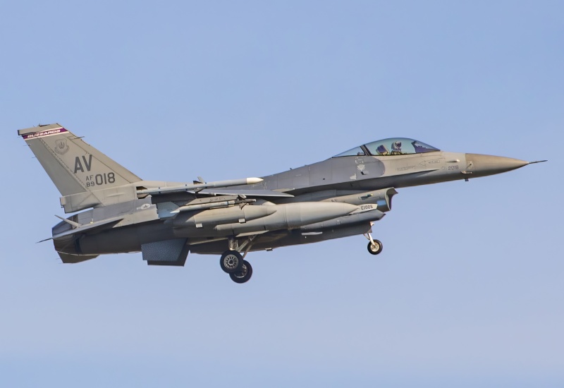 Photo of 89-2018 - USAF - United States Air Force General Dynamics F-16 Fighting Falcon at WRI on AeroXplorer Aviation Database