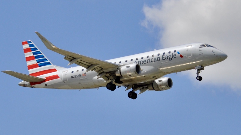 Photo of N225NN - American Eagle  Embraer E175 at ORD on AeroXplorer Aviation Database