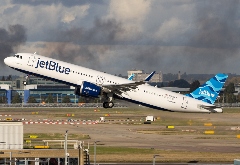 Photo of N4022J - JetBlue Airways Airbus A321NEO at LHR on AeroXplorer Aviation Database