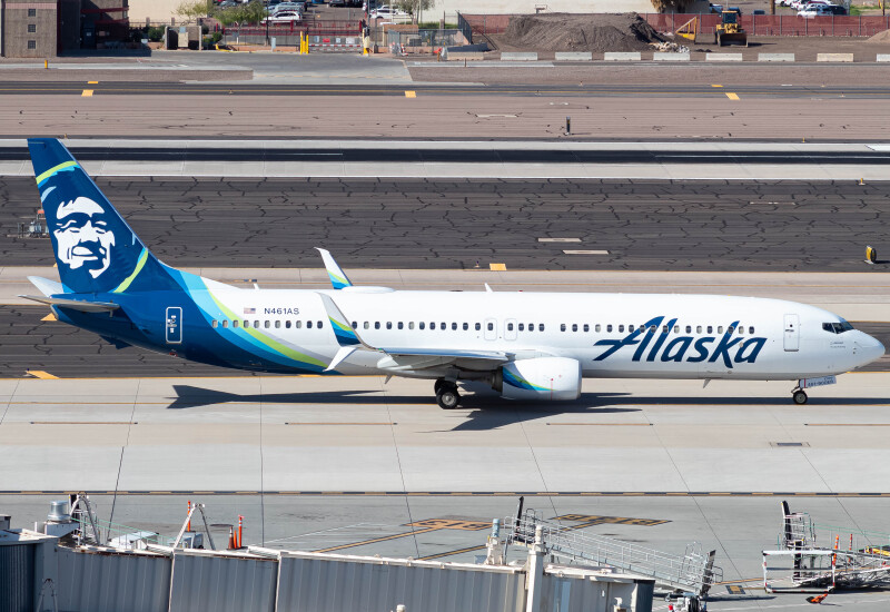 Photo of N461AS - Alaska Airlines Boeing 737-900ER at PHX on AeroXplorer Aviation Database