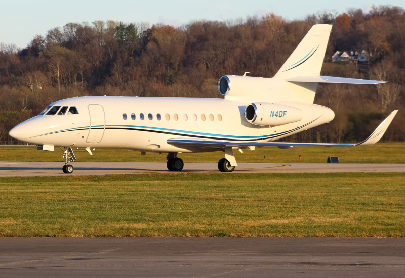 Photo of N4DF - PRIVATE Dassault Falcon 900EX at LUK on AeroXplorer Aviation Database