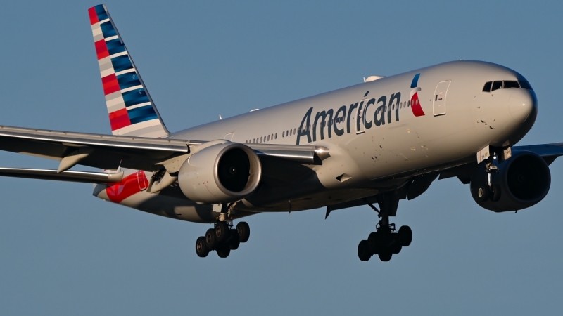 Photo of N792AN - American Airlines Boeing 777-200ER at KDFW on AeroXplorer Aviation Database