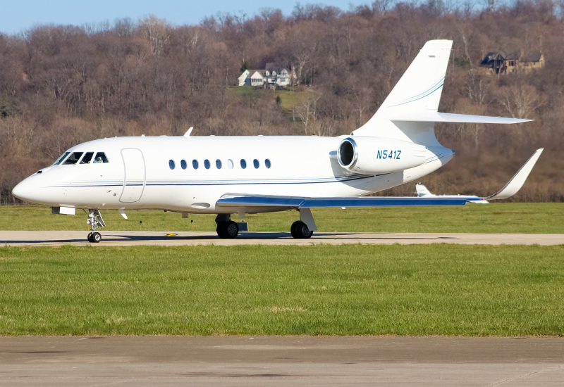 Photo of N541Z - PRIVATE  Dassault Falcon 2000EX at LUK on AeroXplorer Aviation Database