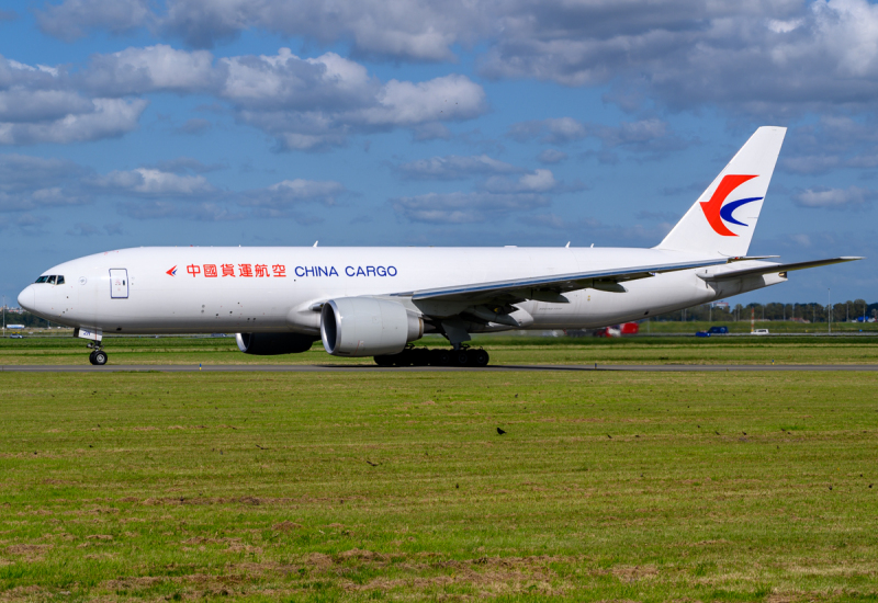 Photo of B-222H - China Cargo Airlines Boeing 777-F at AMS on AeroXplorer Aviation Database