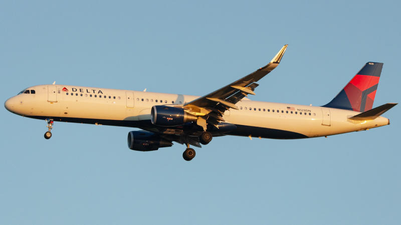 Photo of N128DN - Delta Airlines Airbus A321-200 at TPA on AeroXplorer Aviation Database