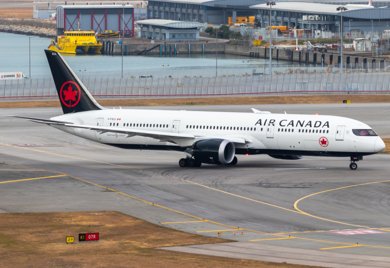 Photo of C-FLVU - Air Canada Boeing 787-9 at HKG on AeroXplorer Aviation Database