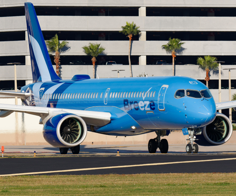 Photo of N218BZ - Breeze Airways Airbus A220-300 at TPA on AeroXplorer Aviation Database