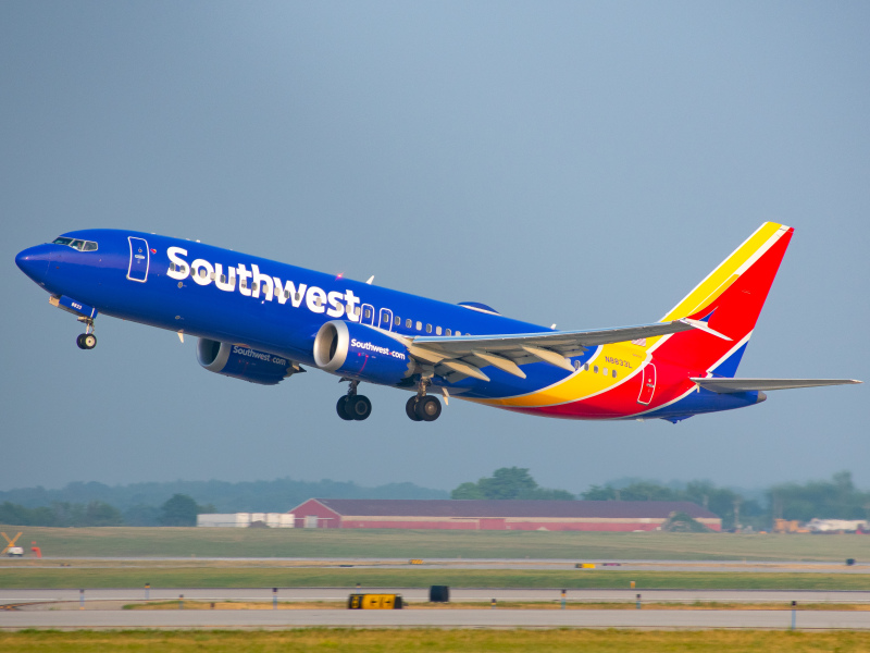 Photo of N8833L - Southwest Airlines Boeing 737 MAX 8 at GRR on AeroXplorer Aviation Database