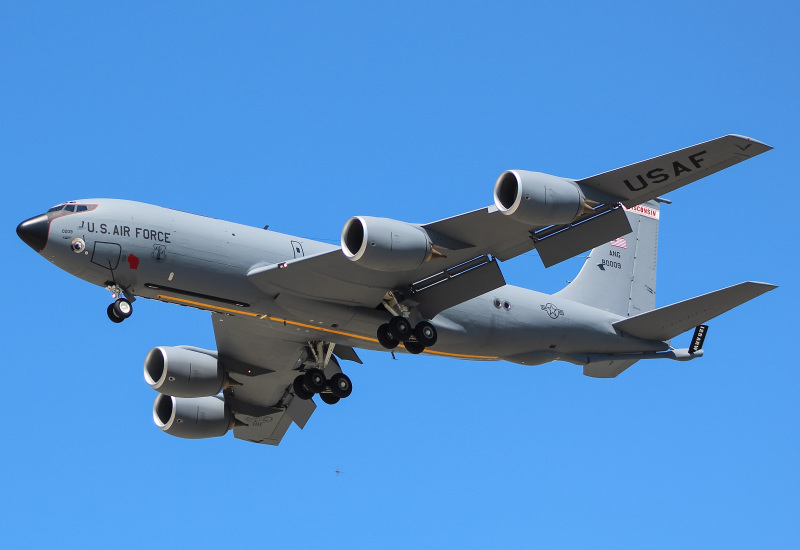 Photo of 58-0009 - USAF - United States Air Force Boeing KC-135 Stratotanker at MKE on AeroXplorer Aviation Database