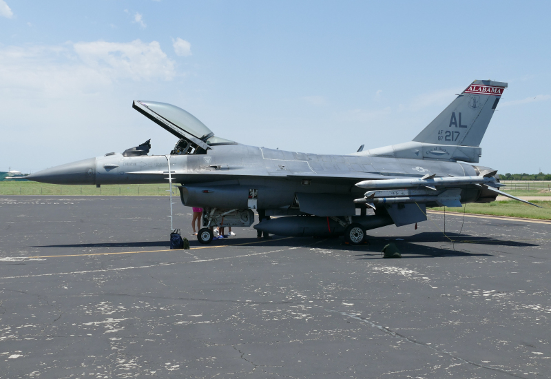 Photo of 87-0217 - USAF - United States Air Force General Dynamics F-16 Fighting Falcon at AUS on AeroXplorer Aviation Database