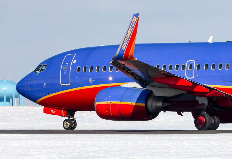 Photo of N762SW - Southwest Airlines Boeing 737-700 at BWI on AeroXplorer Aviation Database