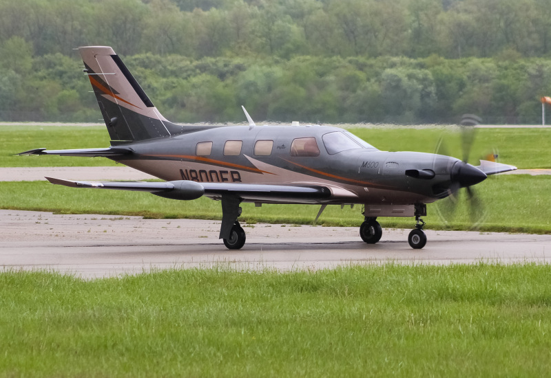 Photo of N800FR - PRIVATE  Piper PA-46 at LUK on AeroXplorer Aviation Database