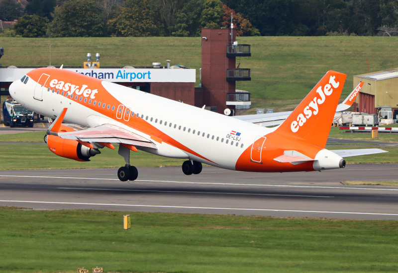 Photo of OE-LSJ - EasyJet Airbus A320NEO at BHX on AeroXplorer Aviation Database