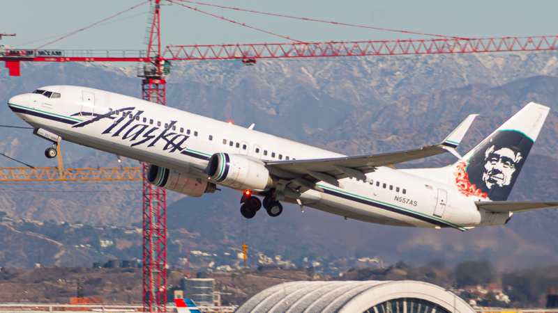 Photo of N557AS - Alaska Airlines Boeing 737-800 at LAX on AeroXplorer Aviation Database