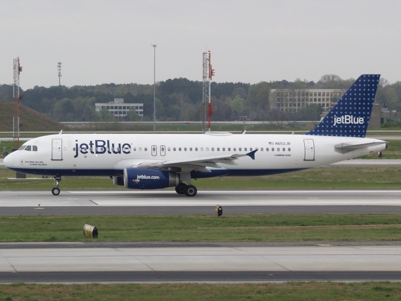 Photo of N652JB - JetBlue Airways Airbus A320 at Atl on AeroXplorer Aviation Database