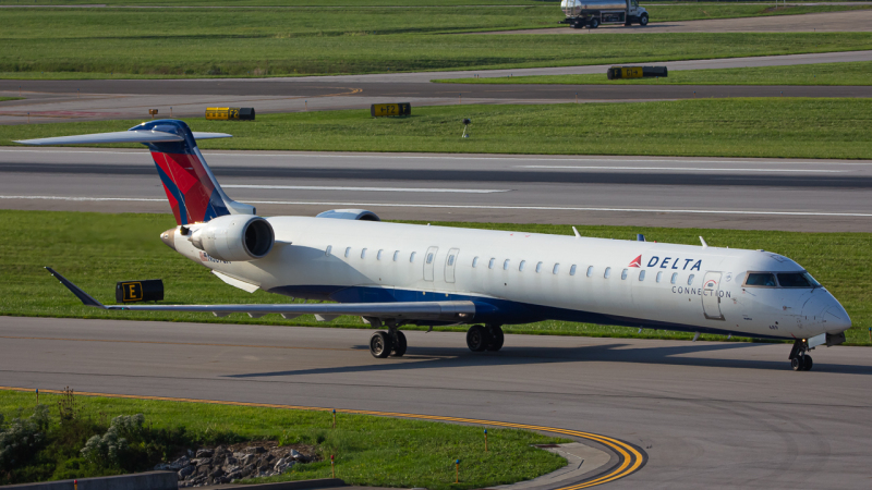 Photo of N689CA - Delta Connection Mitsubishi CRJ-900 at CMH on AeroXplorer Aviation Database