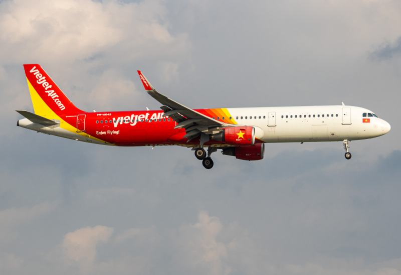 Photo of VN-A643 - VietJet Air Airbus A321-200 at SGN on AeroXplorer Aviation Database