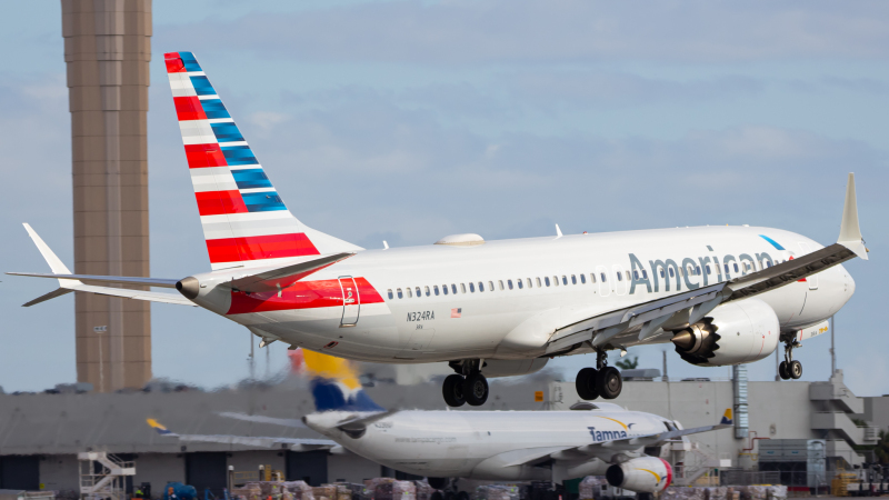 Photo of N324RA - American Airlines Boeing 737 MAX 8 at MIA on AeroXplorer Aviation Database