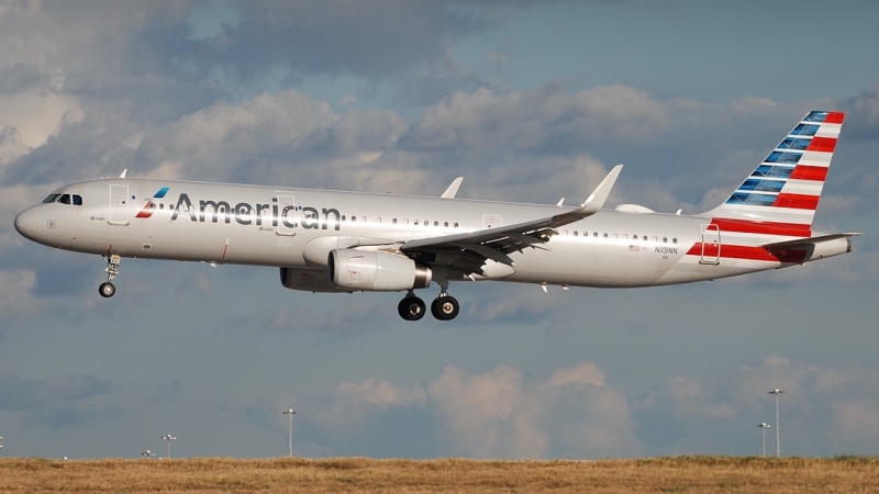 Photo of N119NN - American Airlines Airbus A321-200 at DFW on AeroXplorer Aviation Database