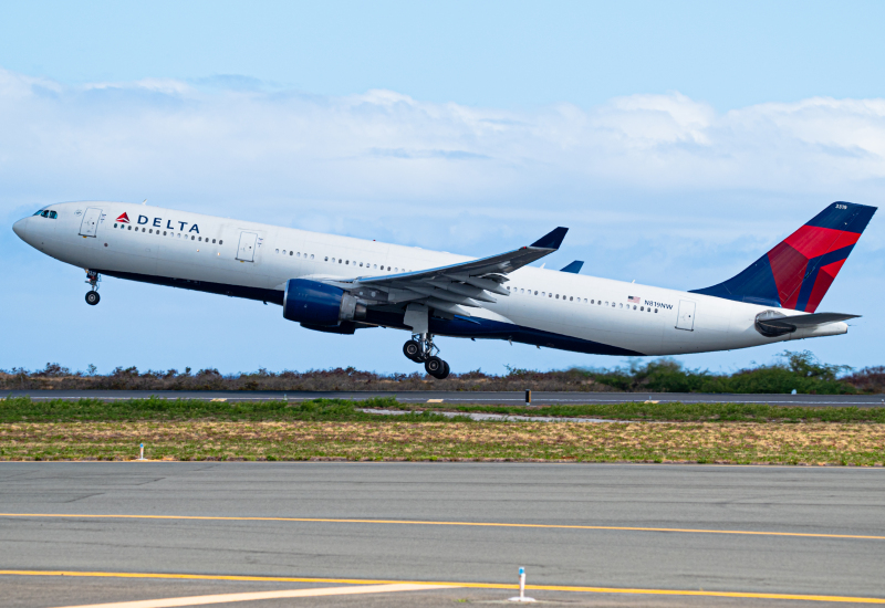 Photo of N819NW - Delta Airlines Airbus A330-200 at HNL on AeroXplorer Aviation Database