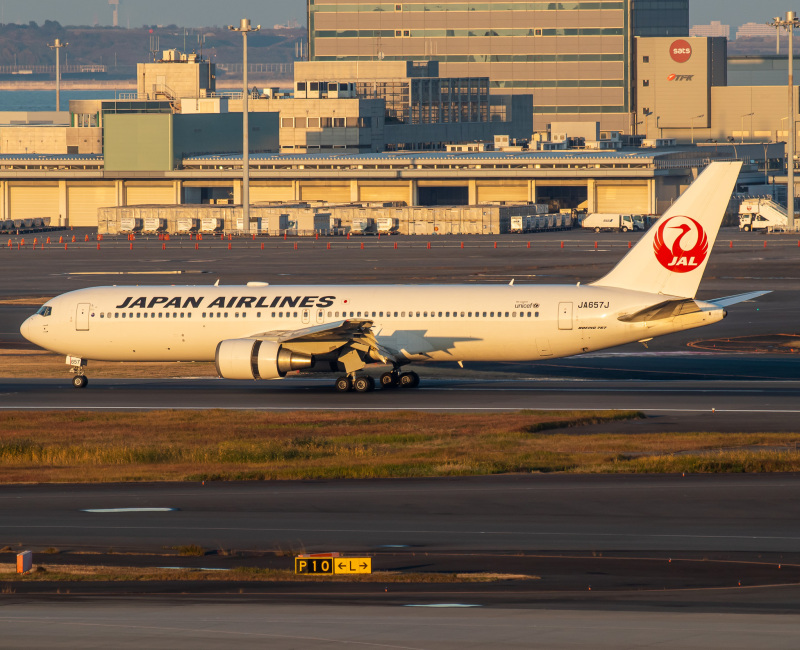Photo of JA657J - Japan Airlines Boeing 767-300ER at HND on AeroXplorer Aviation Database