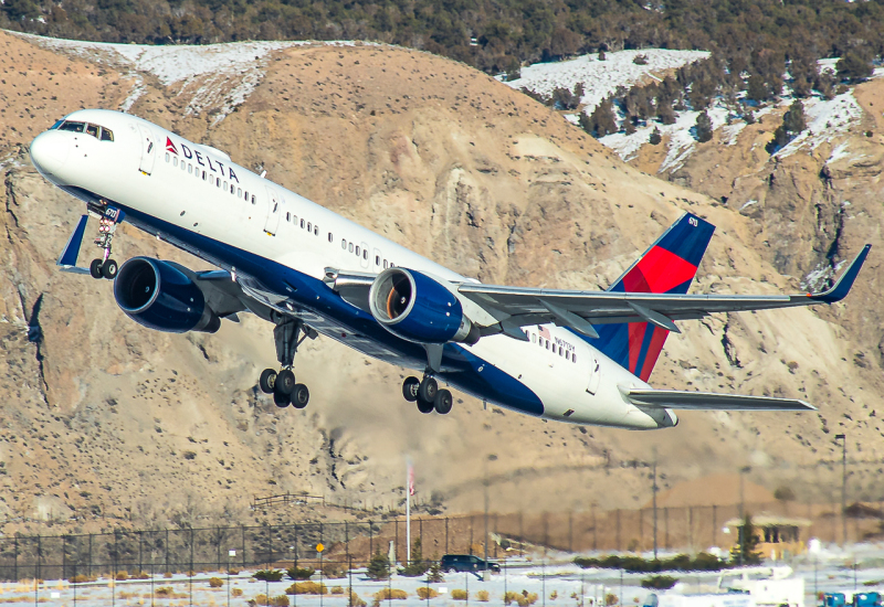 Photo of N6713Y - Delta Airlines Boeing 757-200 at EGE on AeroXplorer Aviation Database