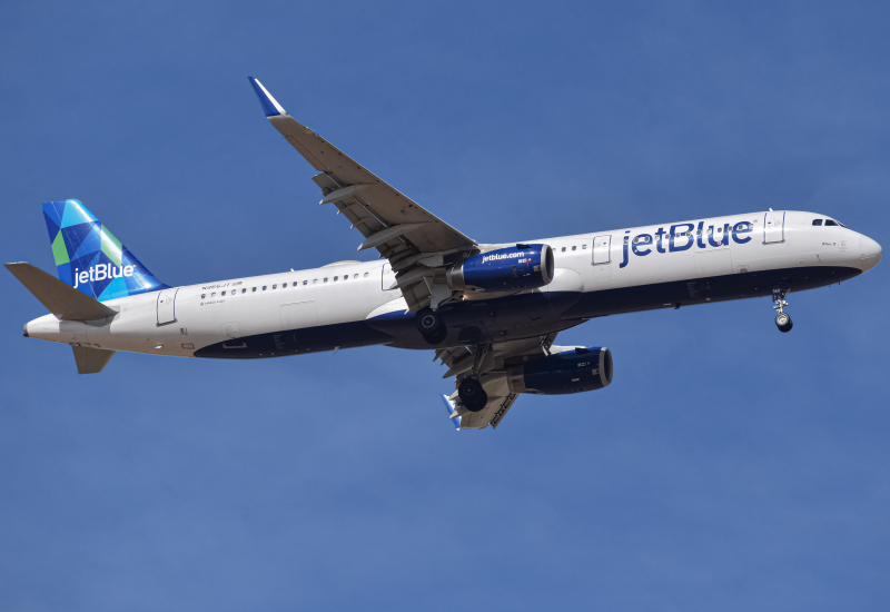 Photo of N966JT - JetBlue Airways Airbus A321-200 at DEN on AeroXplorer Aviation Database