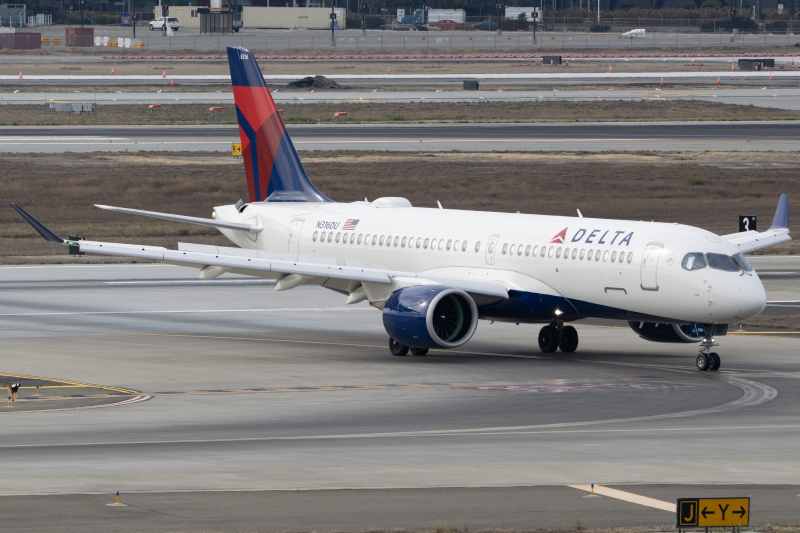 Photo of N316DU - Delta Airlines Airbus A220-300 at SJC on AeroXplorer Aviation Database
