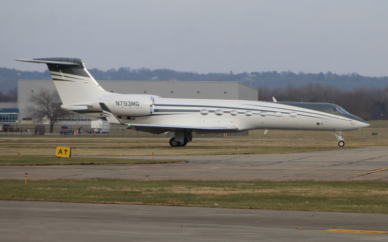Photo of N793MG - PRIVATE Gulfstream G550 at LUK on AeroXplorer Aviation Database