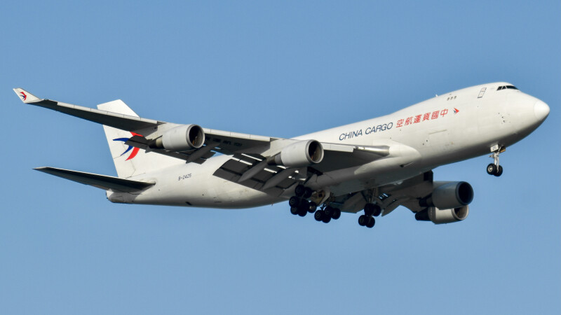Photo of B-2425 - China Eastern Cargo Boeing 747-400F at SIN on AeroXplorer Aviation Database