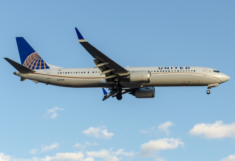Photo of N37518 - United Airlines Boeing 737 MAX 9 at EWR on AeroXplorer Aviation Database